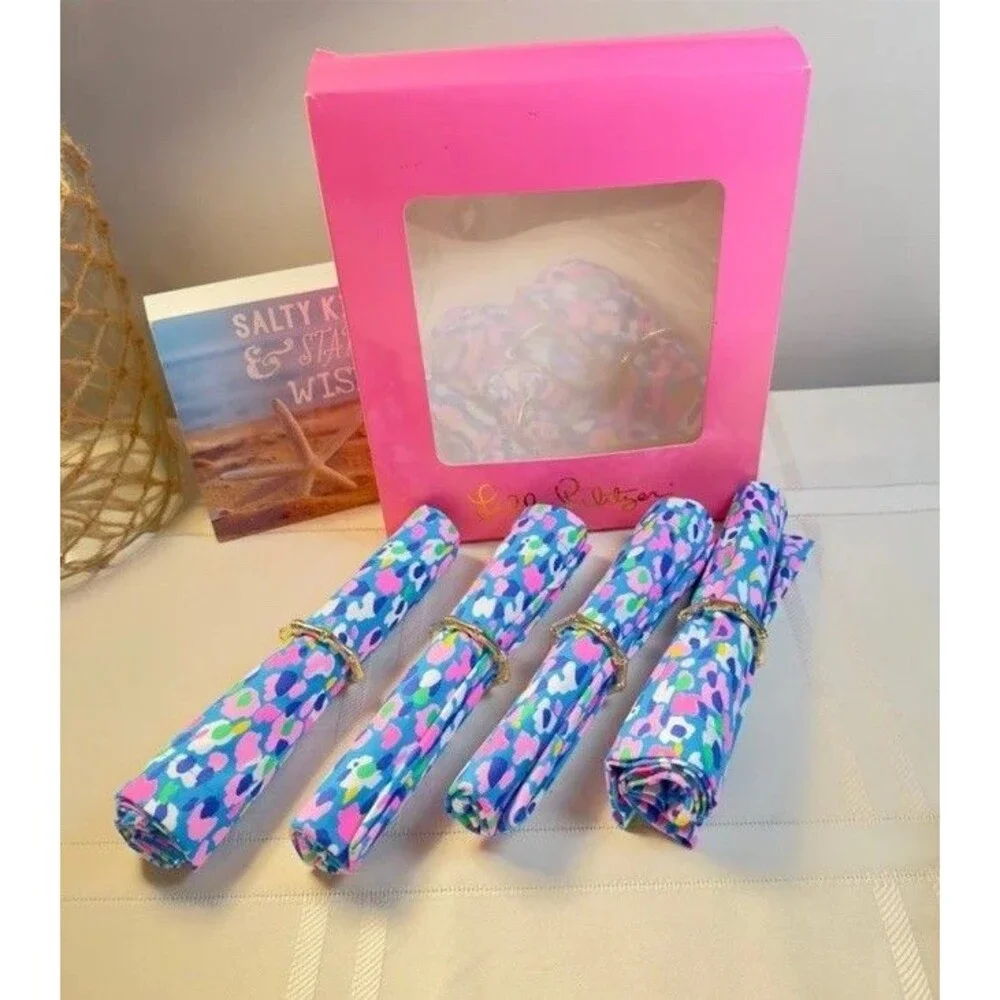 NEW Lilly Pulitzer Hottie Dottie Four Cloth Napkins With Rings Set